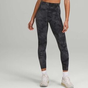 Lululemon Wunder Train High-Rise Tight
25"
Diamond Dye